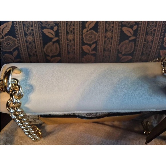 Gucci Beige and Gold Crossbody Bag - Picture 4 of 15